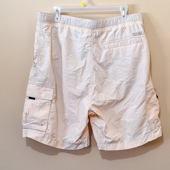Columbia Cargo Shorts - Picture 4 of 6